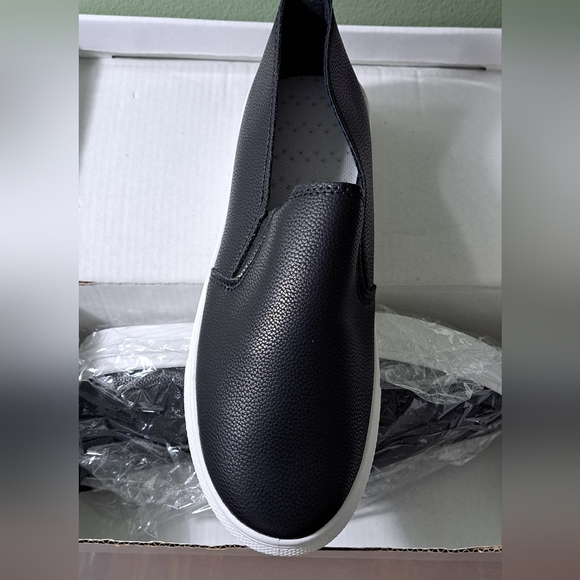 SHEIN ☀️Sz 7.5 Black W/White Trim Athletic Shoe / NIB - Picture 10 of 11